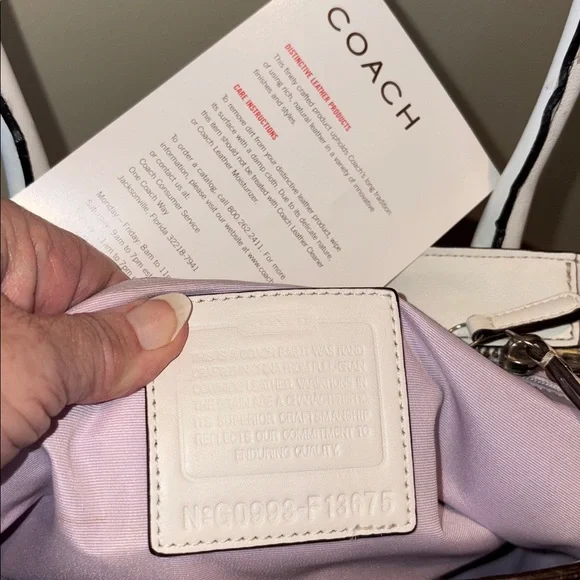 Coach F13675 Hampton Madeleine satchel/carryall smooth thick leather
White EUC - Picture 17 of 17